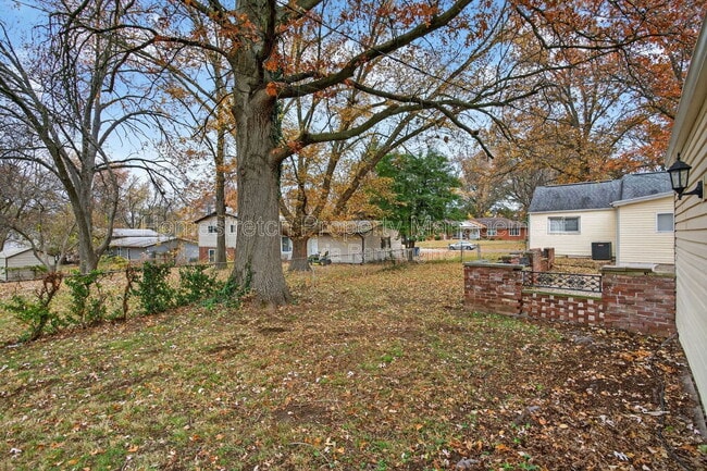 Building Photo - 5 Van Crest Ln