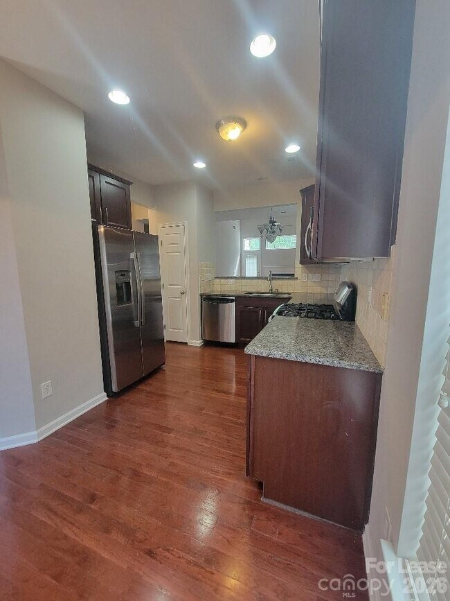Building Photo - 2339 Whitford Ln