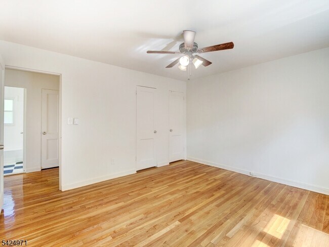 Building Photo - 138 Lincoln St