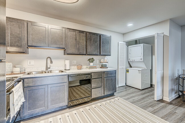 Building Photo - The Oasis