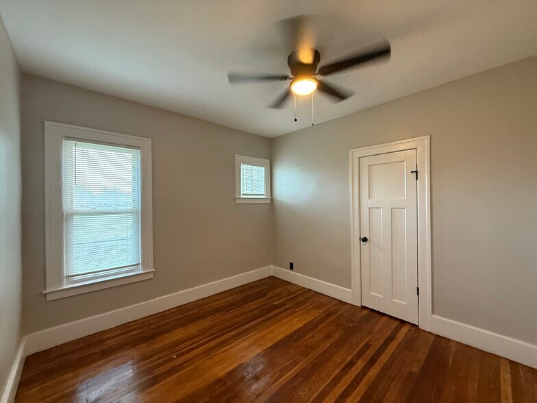 Building Photo - 4074 Virginia Park St