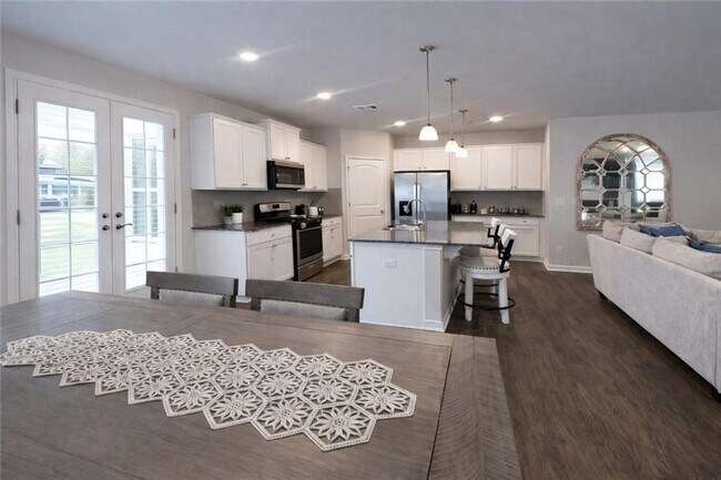 Building Photo - 182 Woodhouse Cir