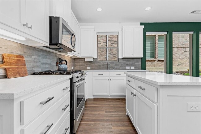 Building Photo - 233 Bridgewater Ave