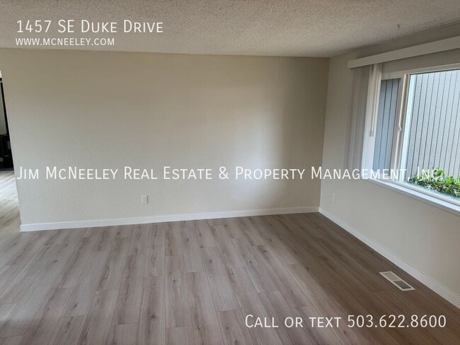 Building Photo - 1457 SE Duke Dr