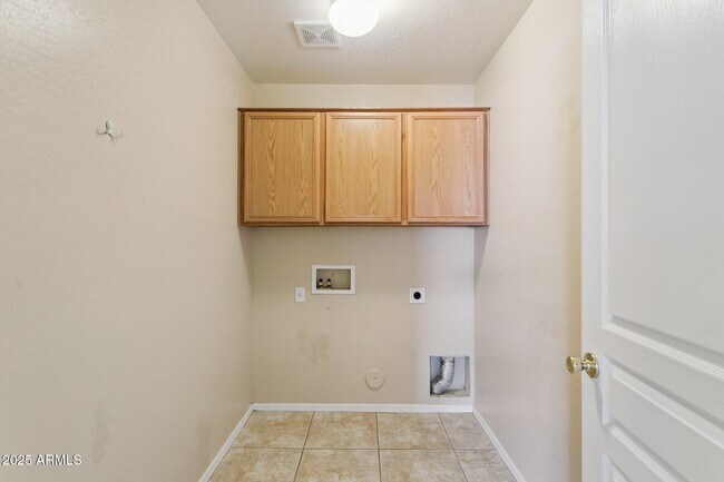 Building Photo - 17513 W Caribbean Ln