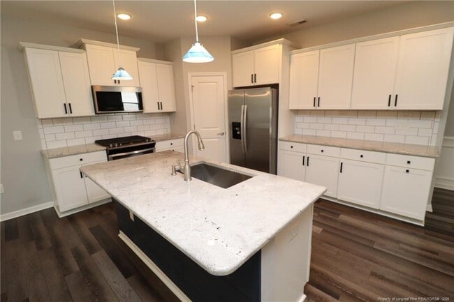 Building Photo - 2621 Impulsion Dr