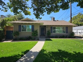 Building Photo - Beautiful Home in a Lovely Neighborhood! Available Spacious 2 Bedroom and Two Bathroom!