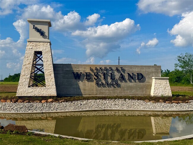 Building Photo - 3518 Grassland Dr