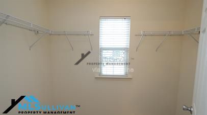 Building Photo - 705 Keystone Park Dr