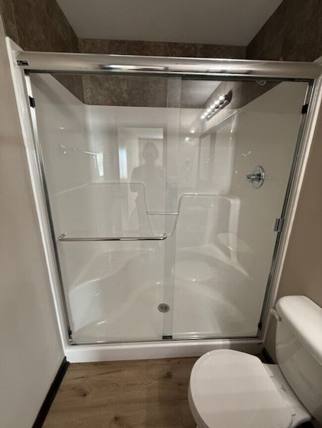 Building Photo - Luxury Townhomes