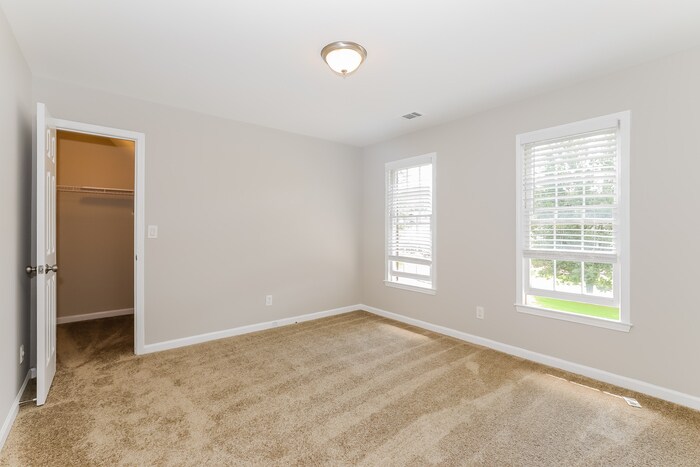 Building Photo - 1702 Woodstone Cove SE