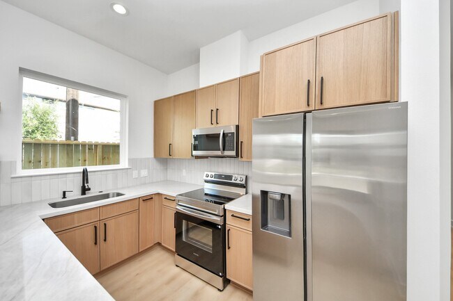 Building Photo - 4607 Gunter St