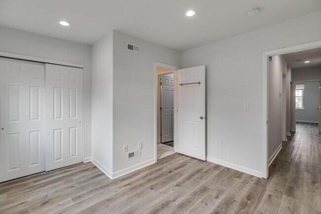 Building Photo - Brand New Luxury Temple Apartments