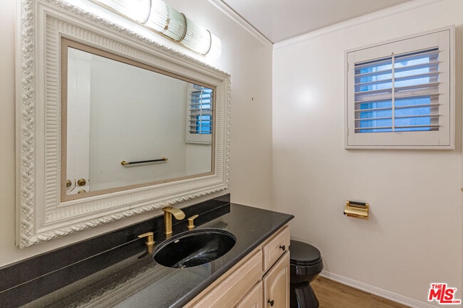 Building Photo - 158 S Anita Ave