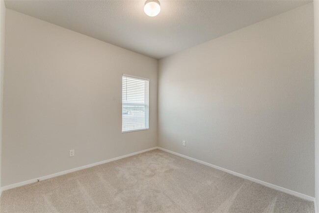Building Photo - 105 Shugart St