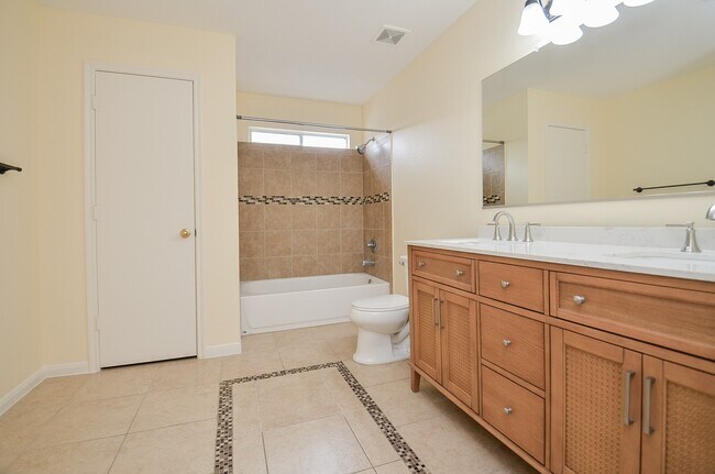 Building Photo - 3907 Pebble Garden Ln