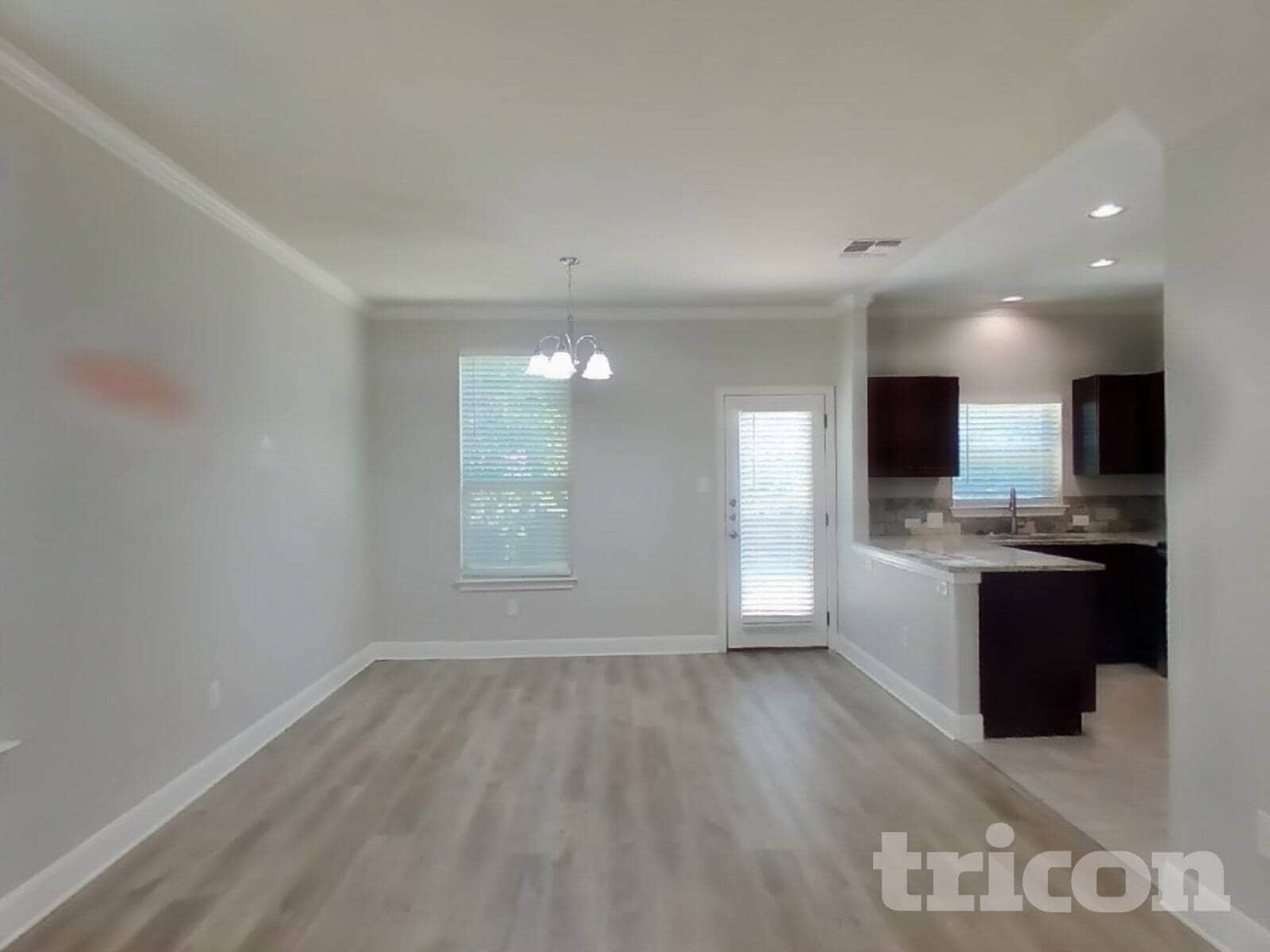 Building Photo - 4007 Anton Dr