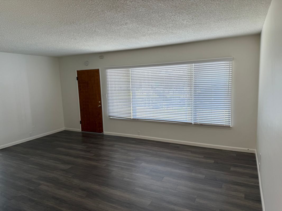 Building Photo - 24800 Walnut St