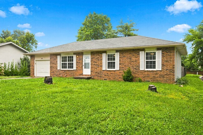 Building Photo - 511 E Dyann Dr
