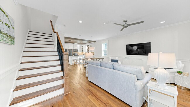 Building Photo - 15 S Deno Dr