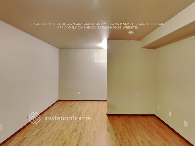 Building Photo - 13033 12th Pl W