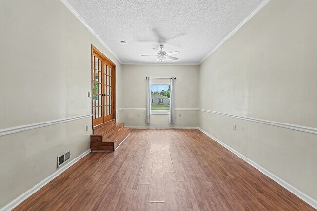 Building Photo - 124 Carolina Cir