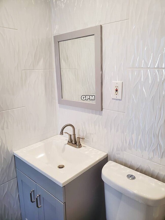 Building Photo - 5 Marlborough Rd