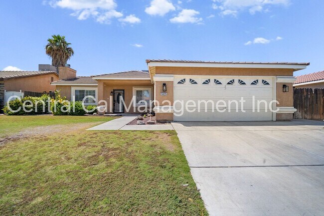 Building Photo - 3 Bedroom/2 Bath Home in Tyner Ranch - $2395 per month!
