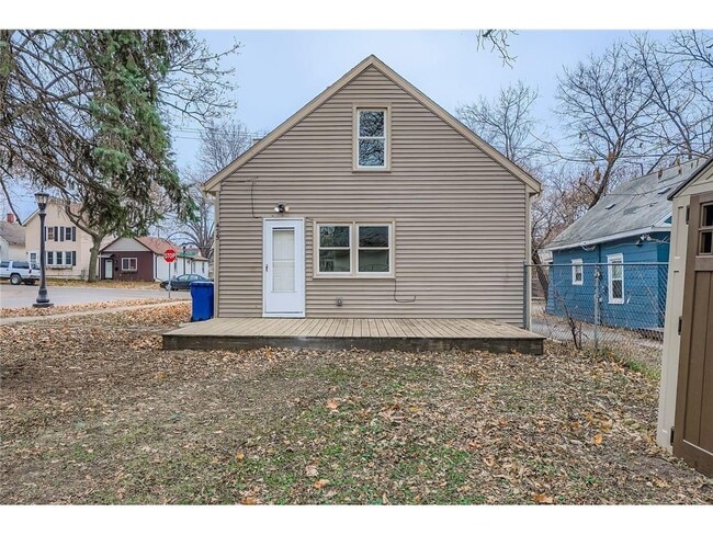 Building Photo - 475 Lawson Ave W