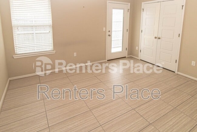 Building Photo - 10708 SW 30th St