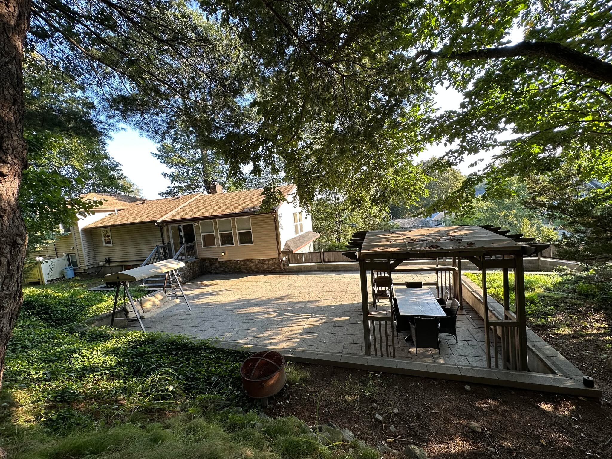 Building Photo - 35 Glen Cir