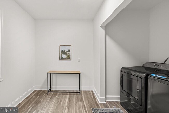 Building Photo - 1164 Fairfax Pike