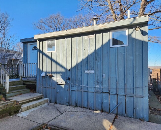 Building Photo - 46 Flint St