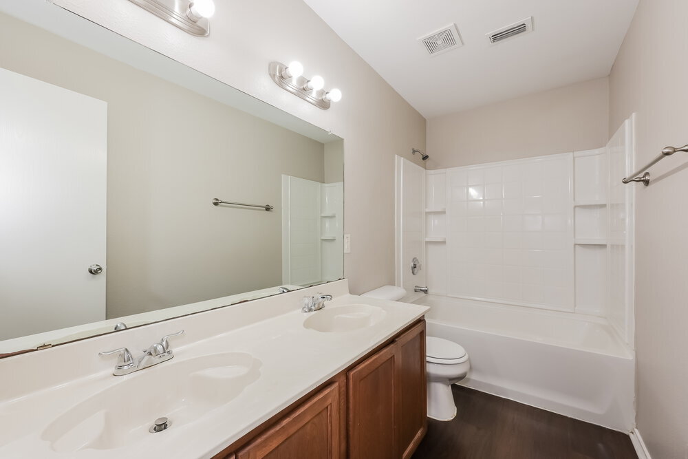 Building Photo - 1054 Graystone Dr