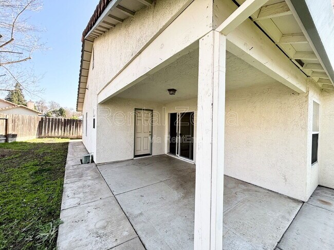 Building Photo - 1861 Creekside Dr