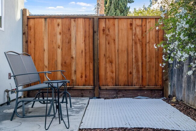 Building Photo - 1817 Andrea Pl