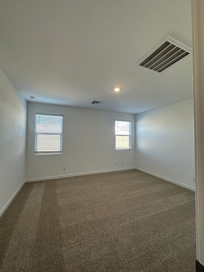 Building Photo - Nextgen home in Phoenix