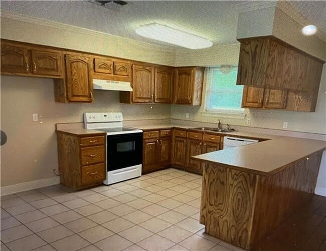 Building Photo - 319 Desoto Dr