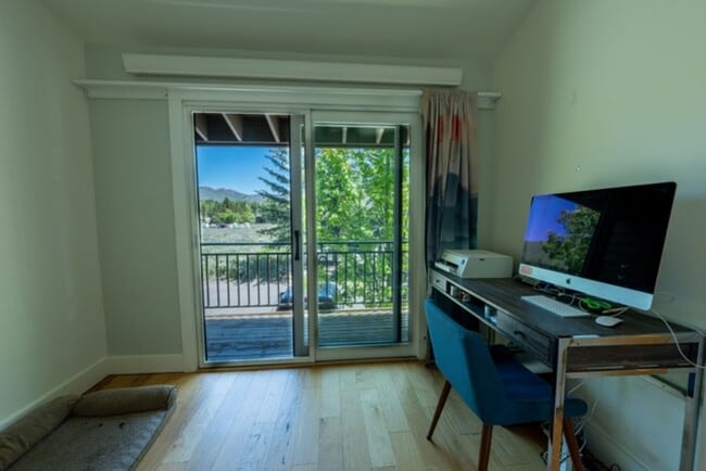 Building Photo - Sun Valley Townhome Steps from Skiing, Hiking, and Biking Trails