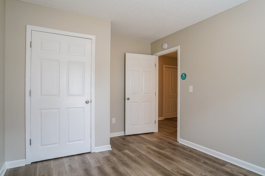 Building Photo - 1109 Ujamaa Dr