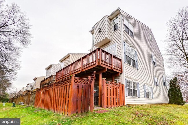 Building Photo - 6160 Cinnamon Ct