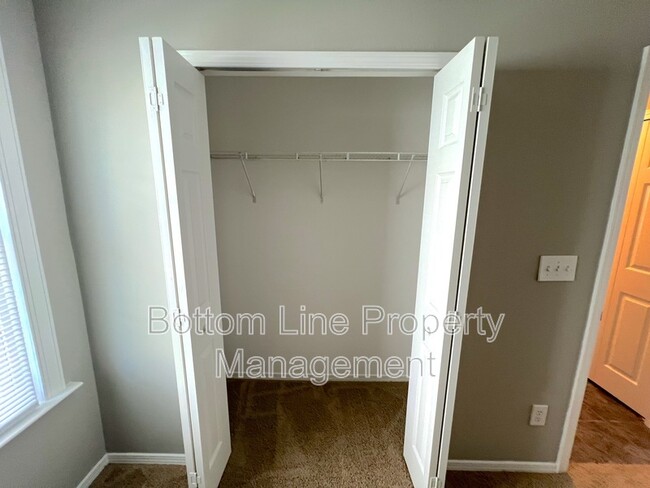 Building Photo - 10957 Dry Stone Dr