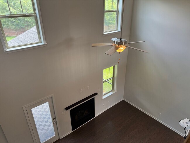 Building Photo - South AVL - Beautiful, Spacious, Versatile...