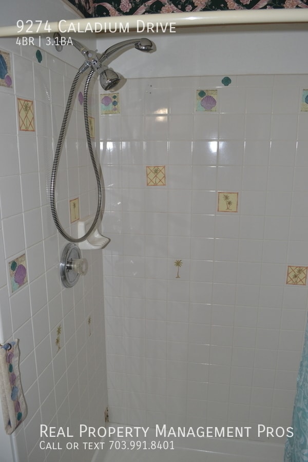 Building Photo - 9274 Caladium Dr