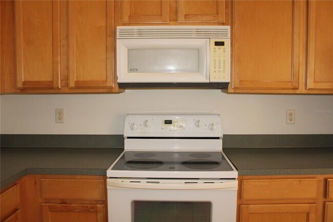 Building Photo - 3429 Parkridge Cir