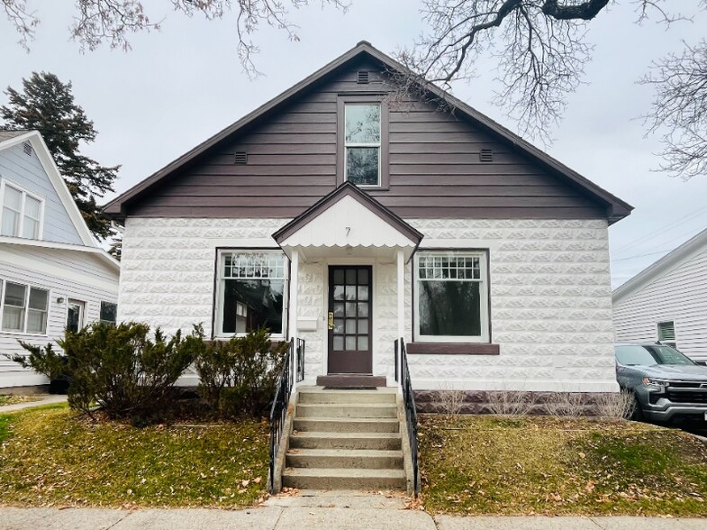 Primary Photo - 7 E Curtiss St