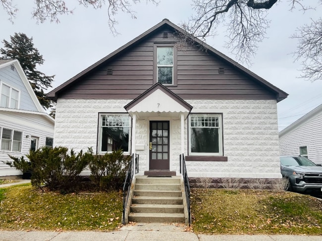 Building Photo - 7 E Curtiss St