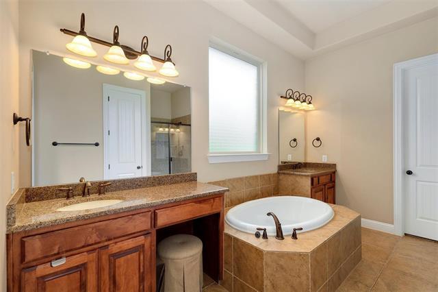 Building Photo - 12813 Sherbrooke Dr