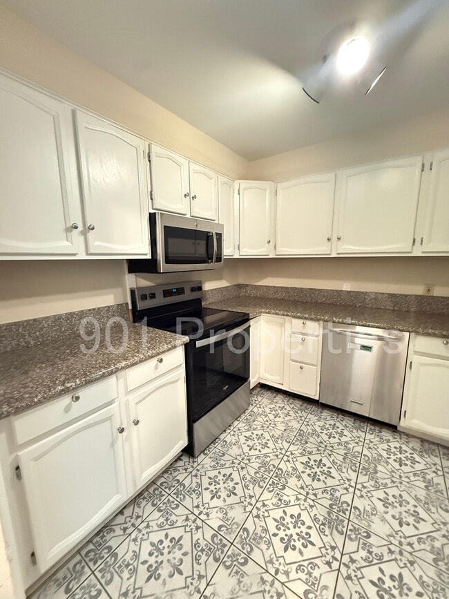 Building Photo - 59 N Ashlawn Rd