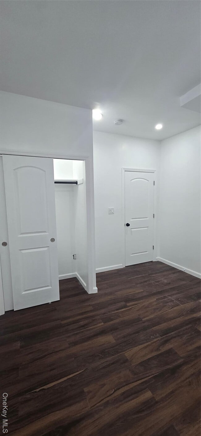 Building Photo - 452 S 1st Ave